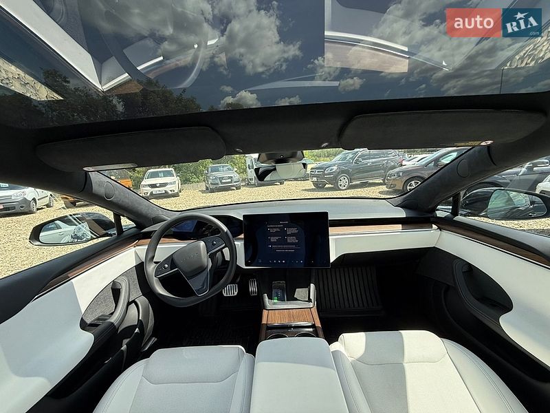 Лифтбек Tesla Model S 2023 в Стрые