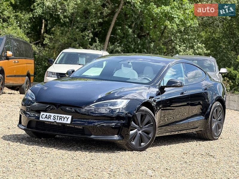 Лифтбек Tesla Model S 2023 в Стрые