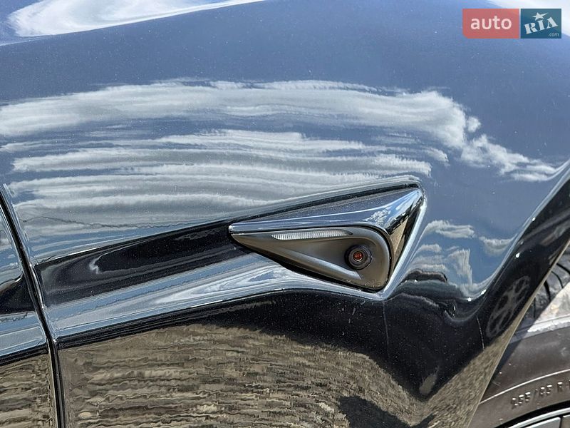 Лифтбек Tesla Model S 2023 в Стрые