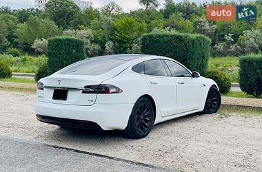 Ліфтбек Tesla Model S 2016 в Дніпрі фото 9 Ліфтбек Tesla Model S 2016 в Дніпрі