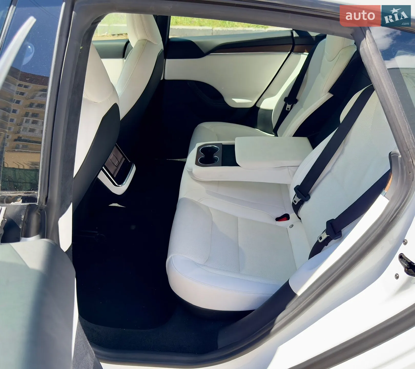 2022 Tesla Model S - мініатюра 11