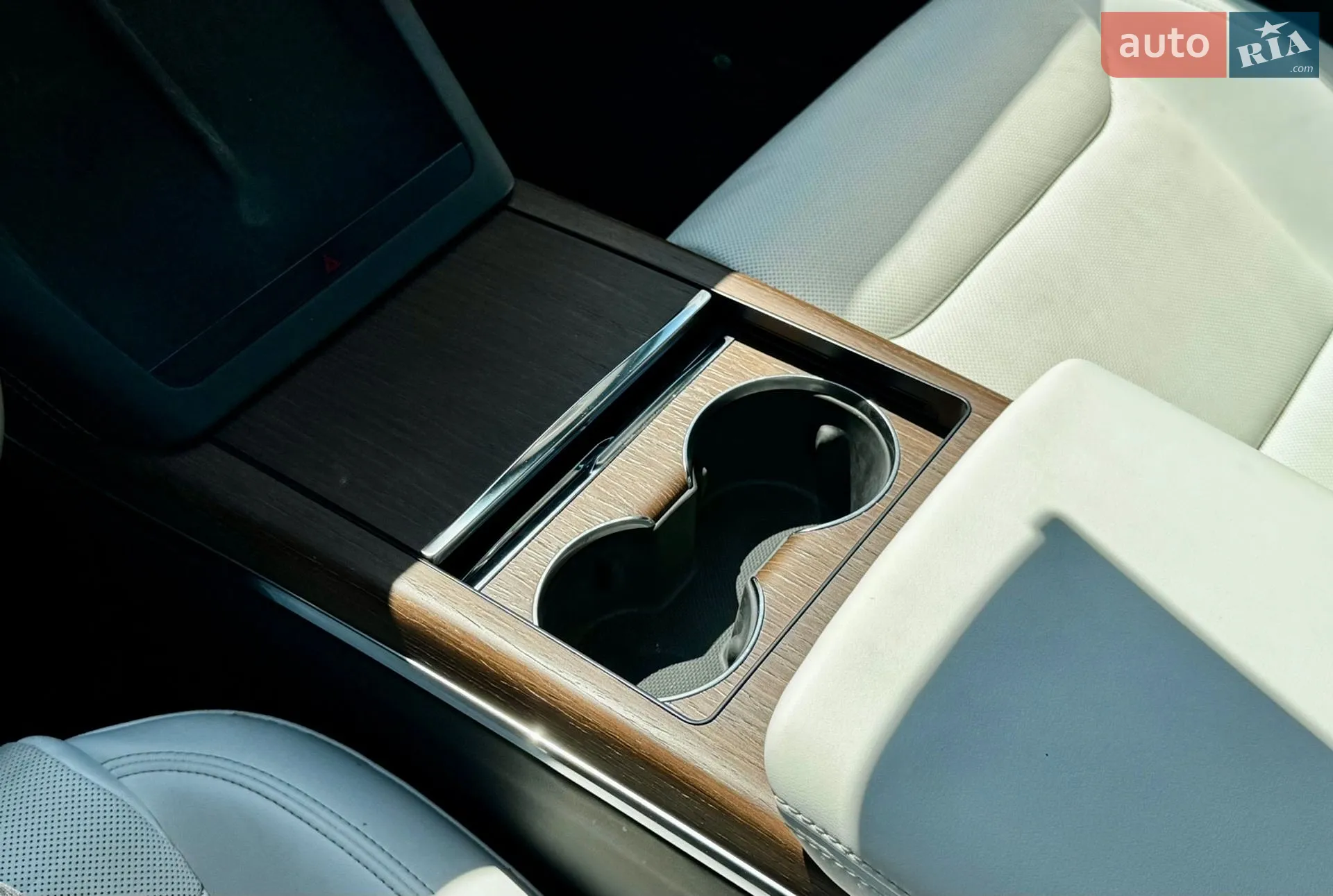 2022 Tesla Model S - мініатюра 19
