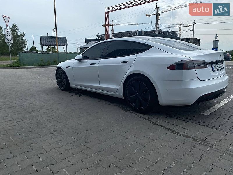 Лифтбек Tesla Model S 2021 в Киеве