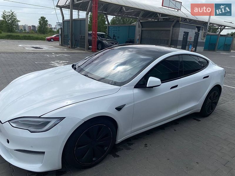 Лифтбек Tesla Model S 2021 в Киеве