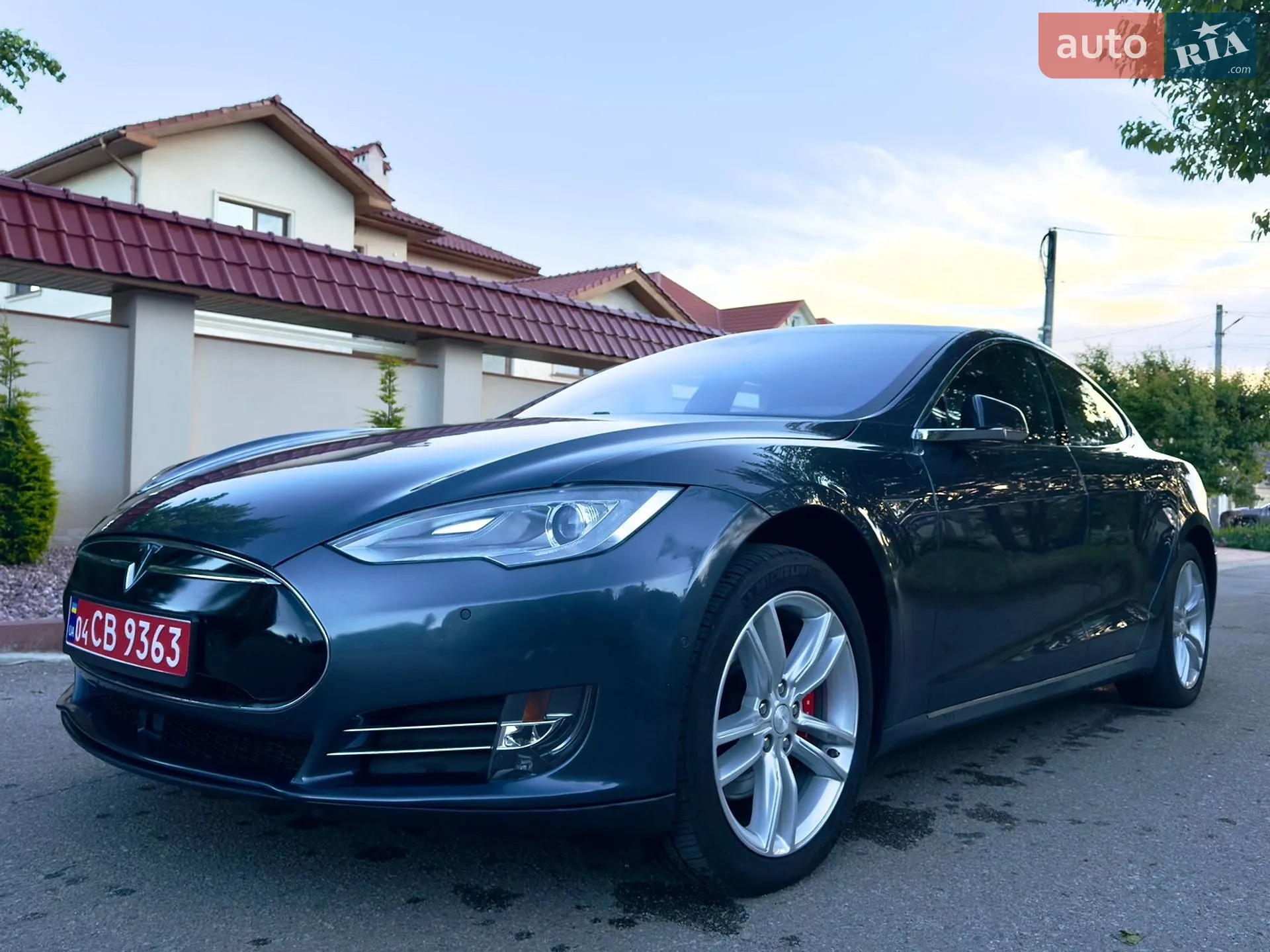 2014 Tesla Model S - мініатюра 2