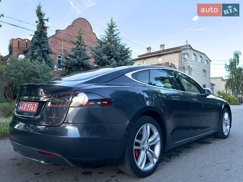 Лифтбек Tesla Model S 2014 в Одессе