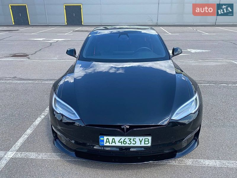 Лифтбек Tesla Model S 2021 в Киеве