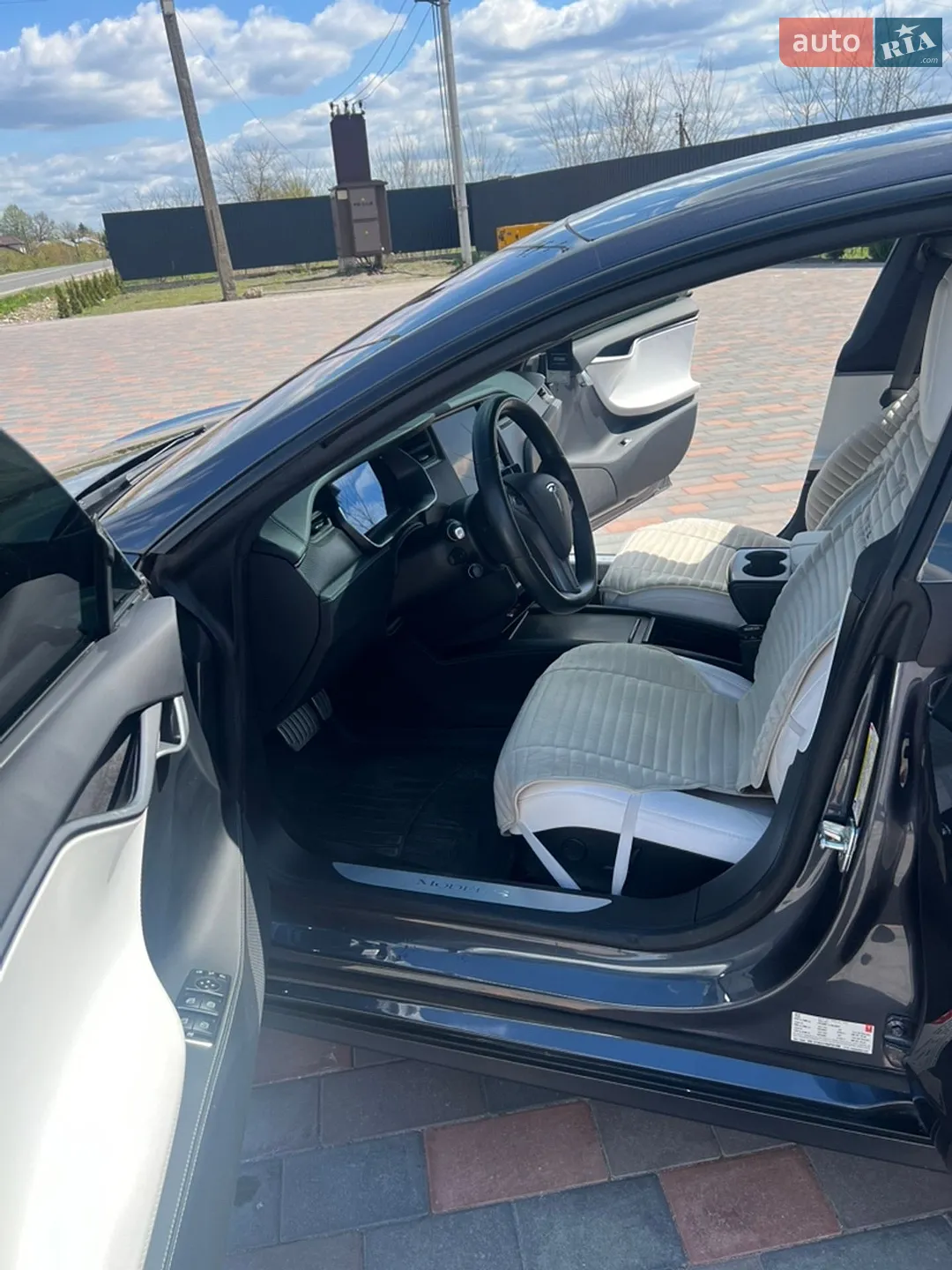 2019 Tesla Model S - мініатюра 9