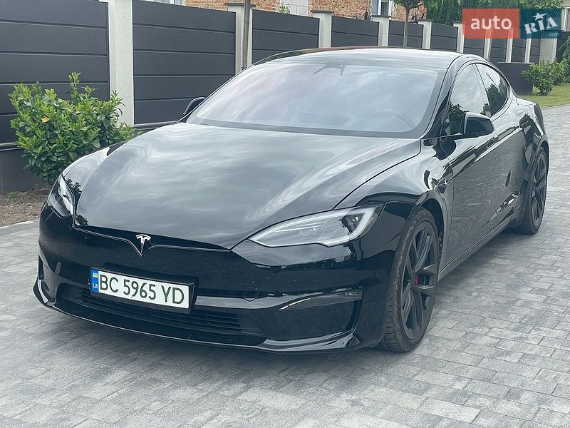Лифтбек Tesla Model S 2023 в Львове