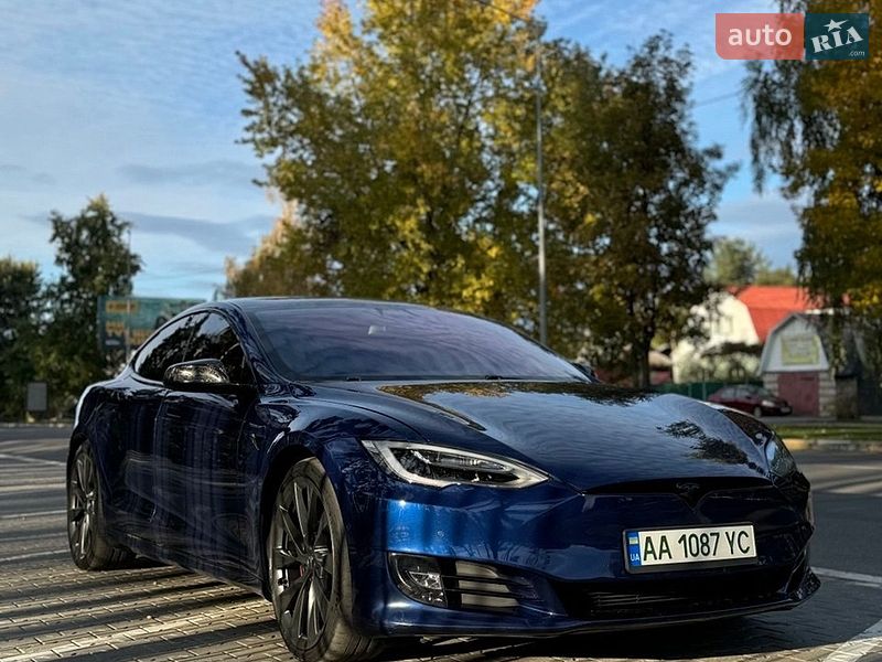 Ліфтбек Tesla Model S 2019 в Києві фото Ліфтбек Tesla Model S 2019 в Києві