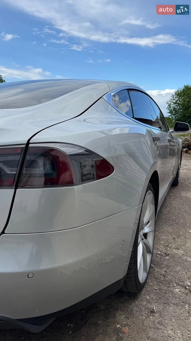2015 Tesla Model S - мініатюра 18