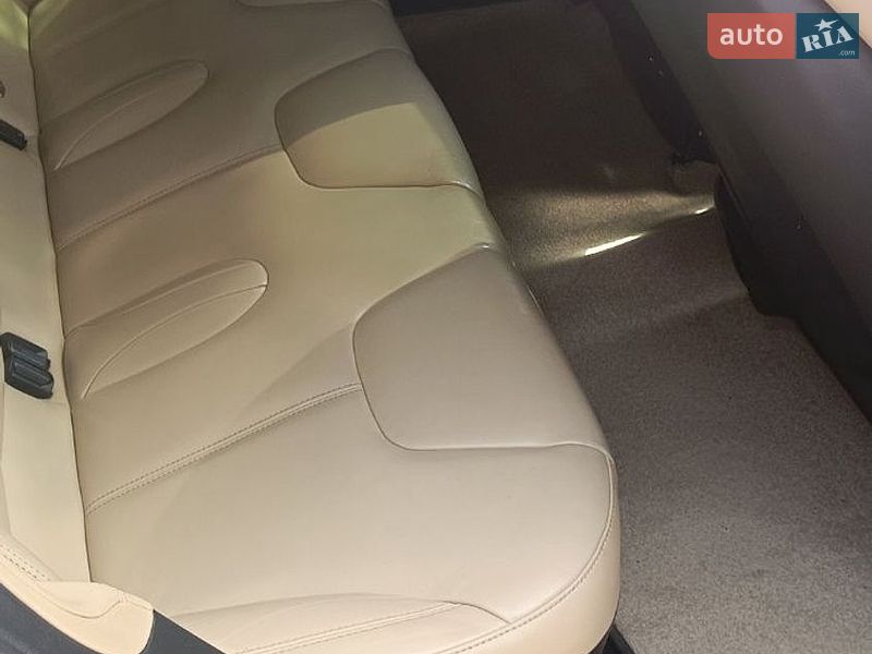 Лифтбек Tesla Model S 2016 в Киеве