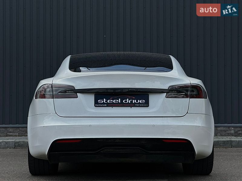 Лифтбек Tesla Model S 2022 в Николаеве