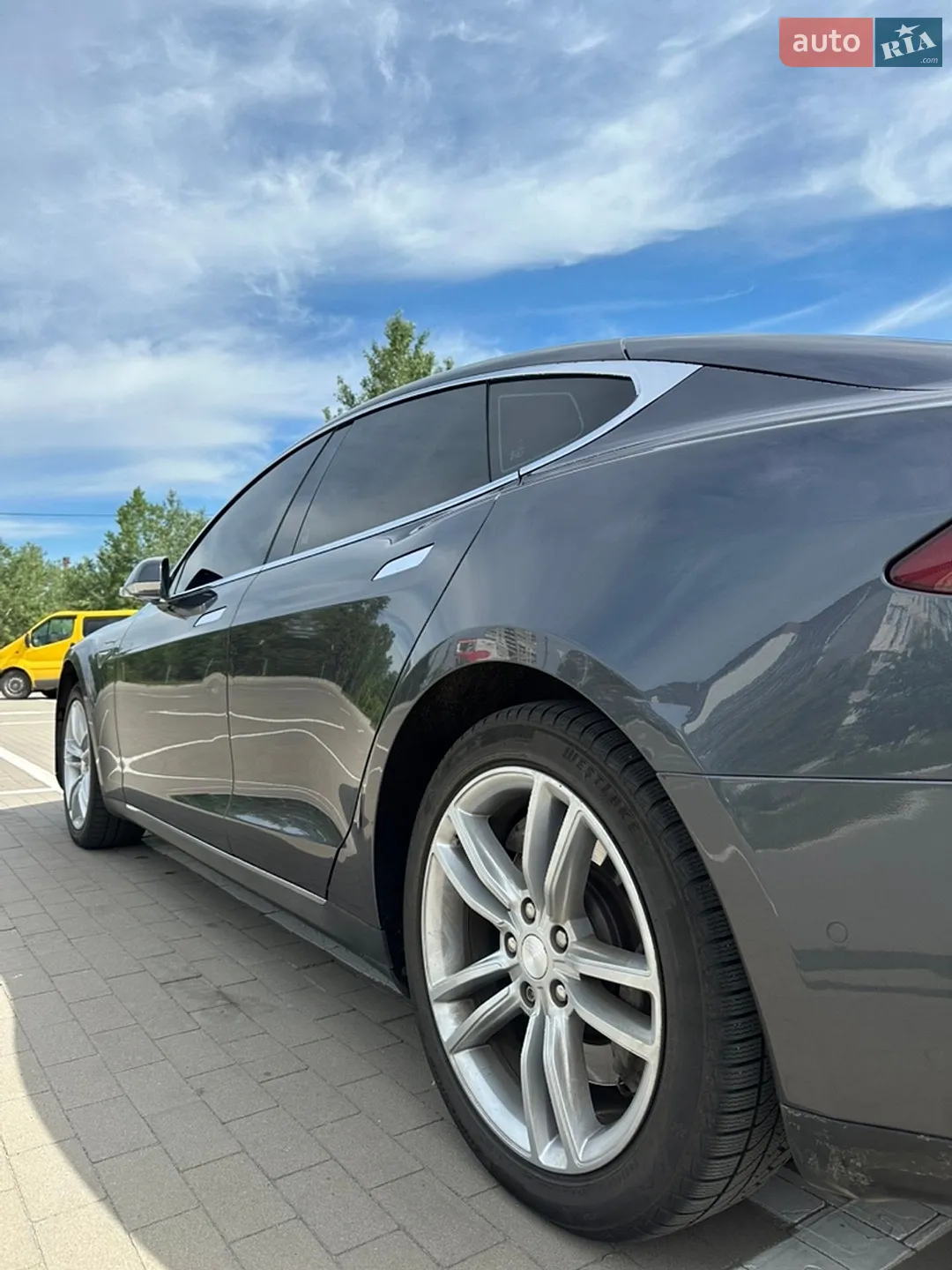 2015 Tesla Model S - мініатюра 4