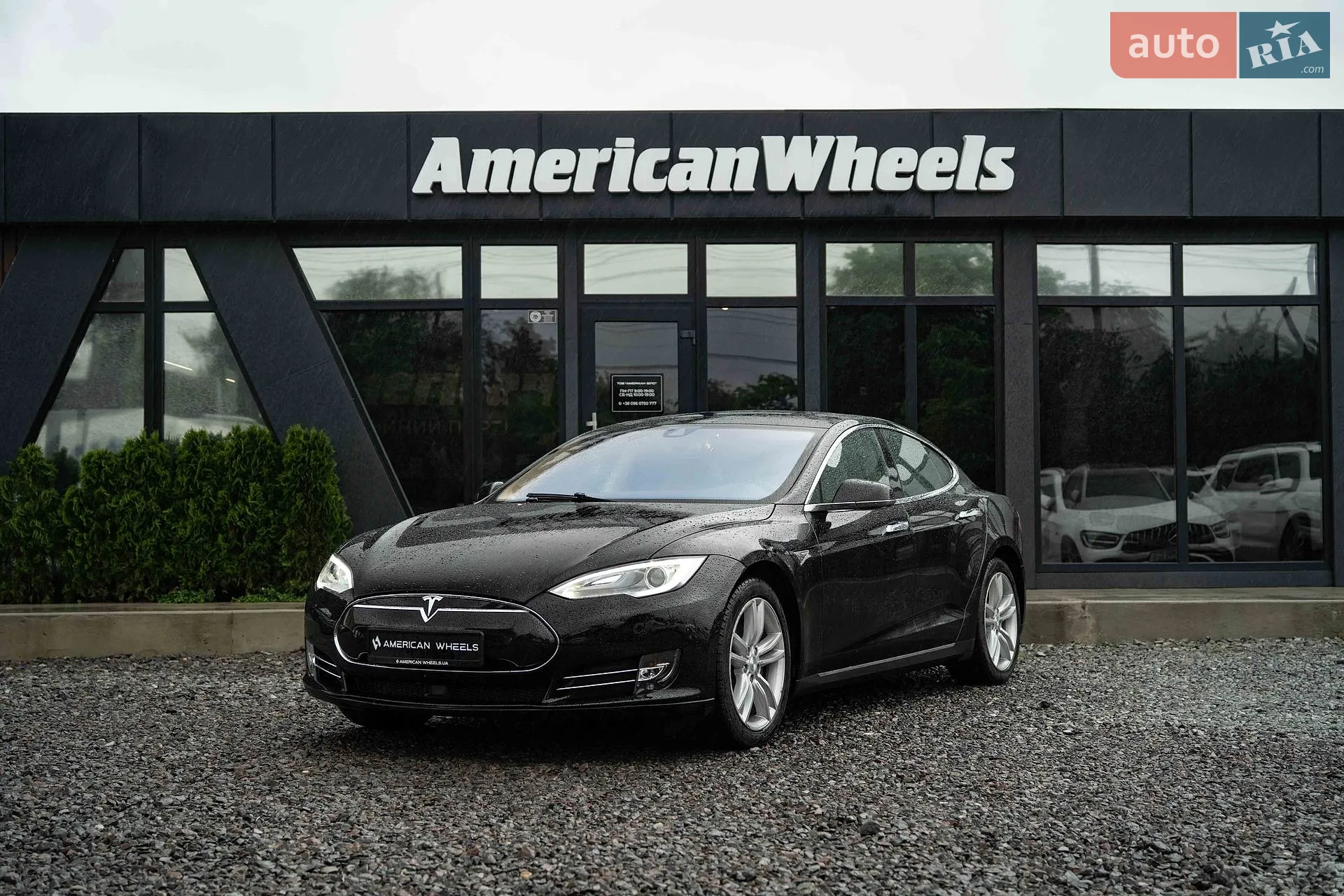 2015 Tesla Model S - фото 1