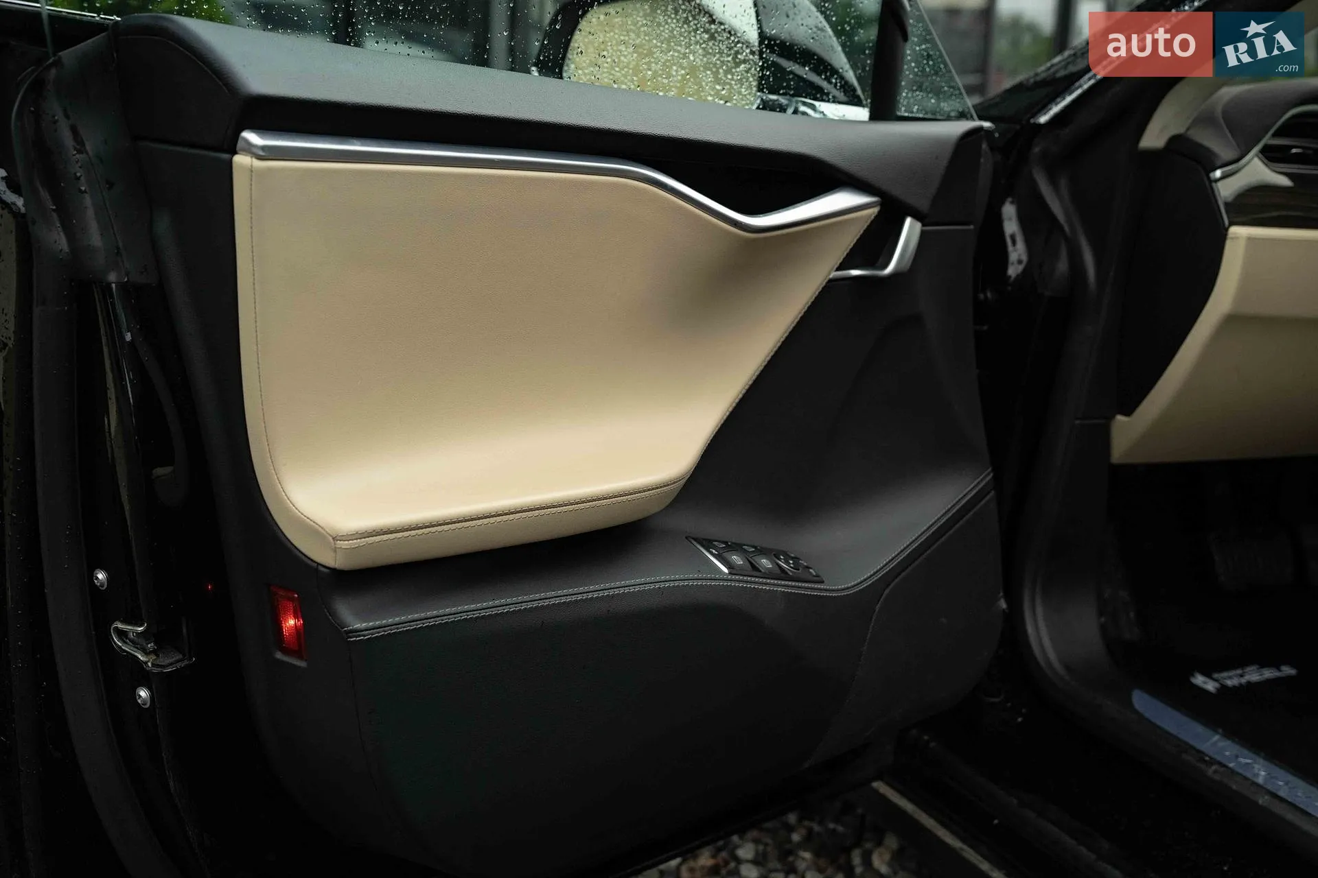 2015 Tesla Model S - мініатюра 36