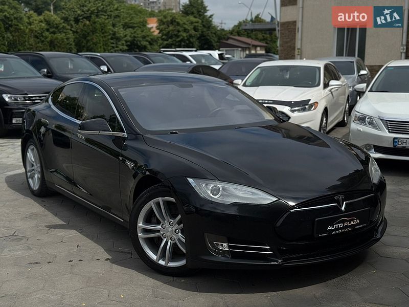 Ліфтбек Tesla Model S 2013 в Одесі