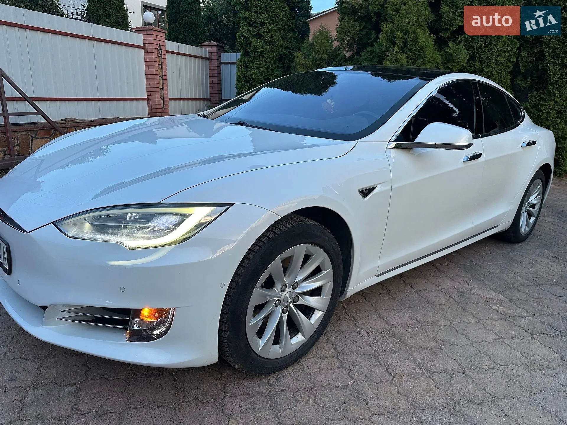 2016 Tesla Model S - мініатюра 12