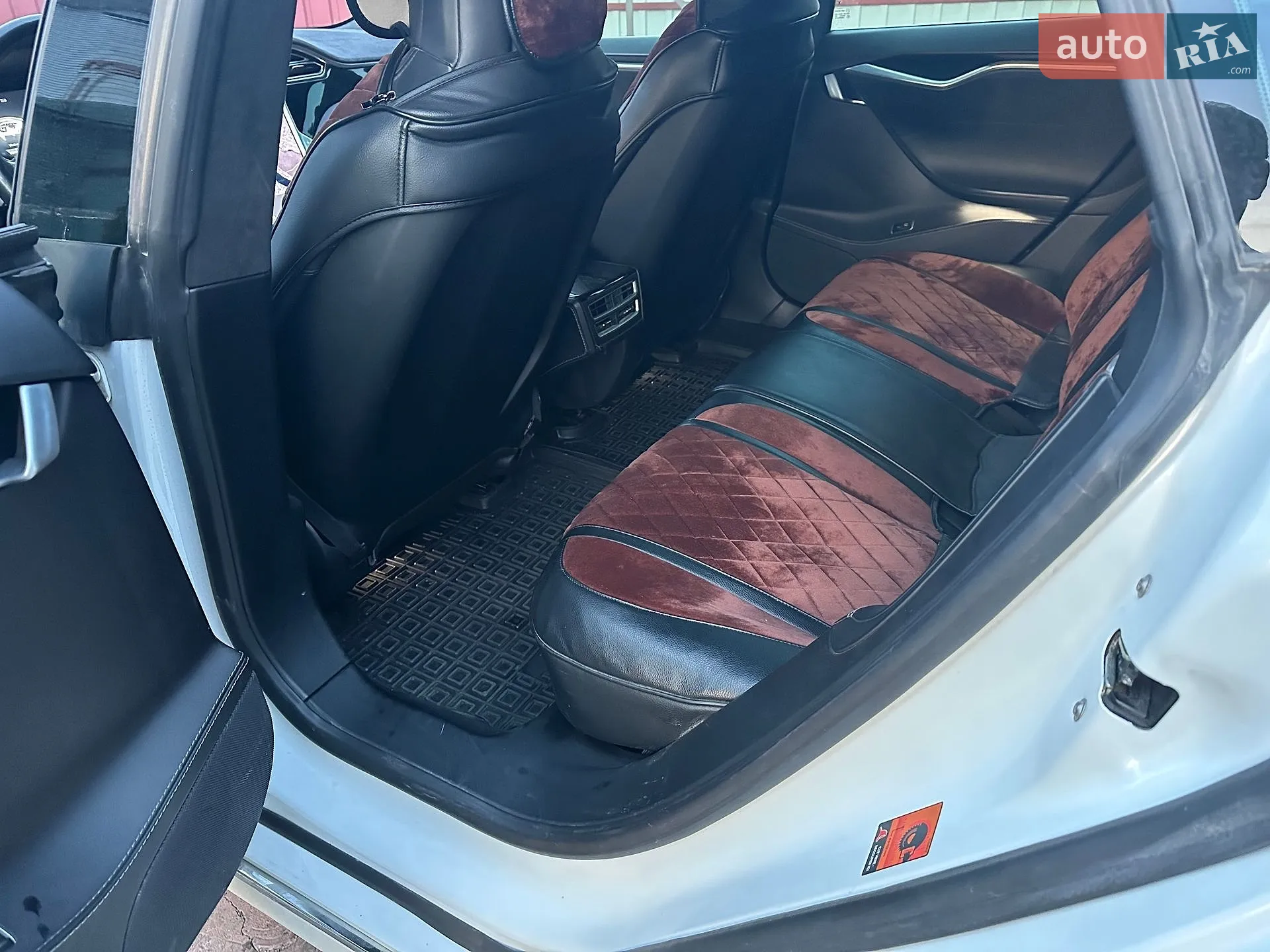 2016 Tesla Model S - мініатюра 15