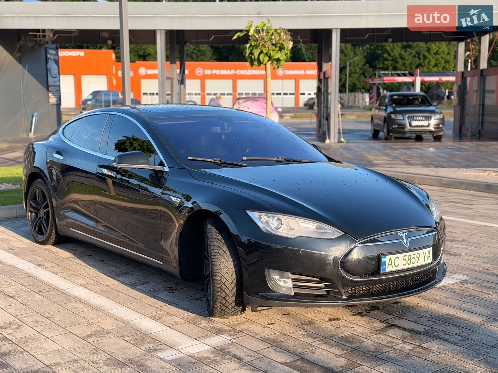 2014 Tesla Model S - мініатюра 4