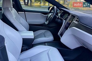 Лифтбек Tesla Model S 2016 в Запорожье