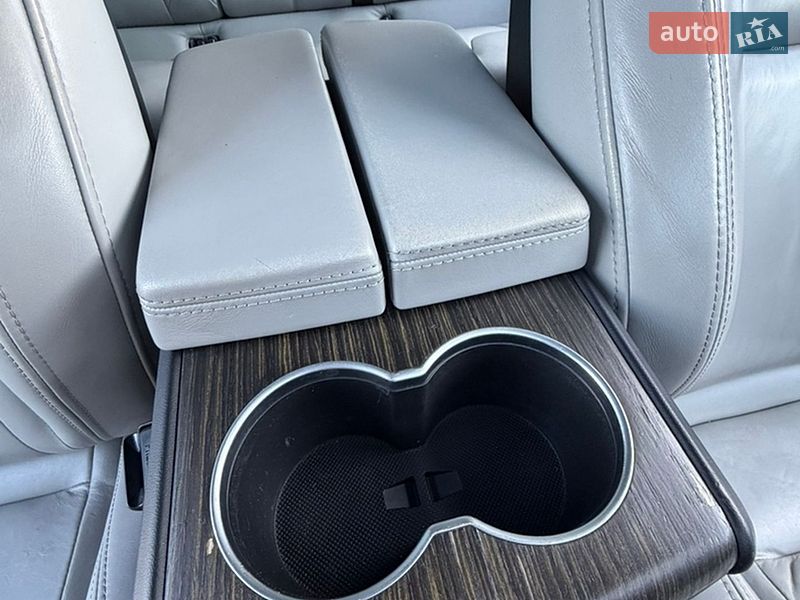 Лифтбек Tesla Model S 2016 в Запорожье