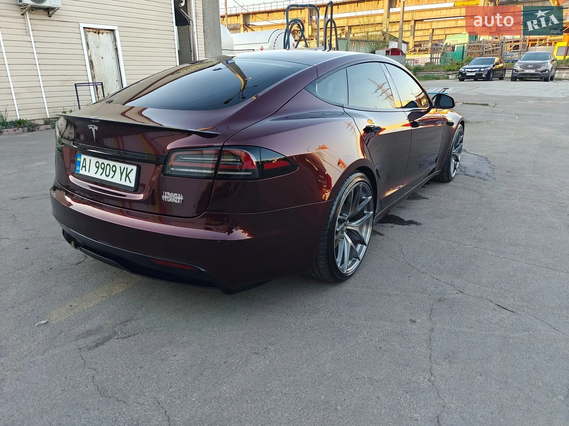 2021 Tesla Model S - мініатюра 8