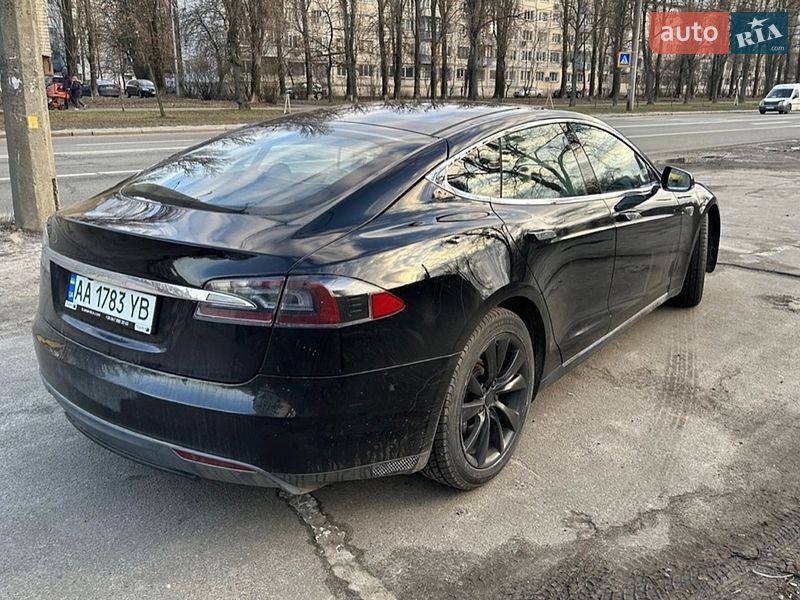Лифтбек Tesla Model S 2013 в Киеве фото 2 Лифтбек Tesla Model S 2013 в Киеве