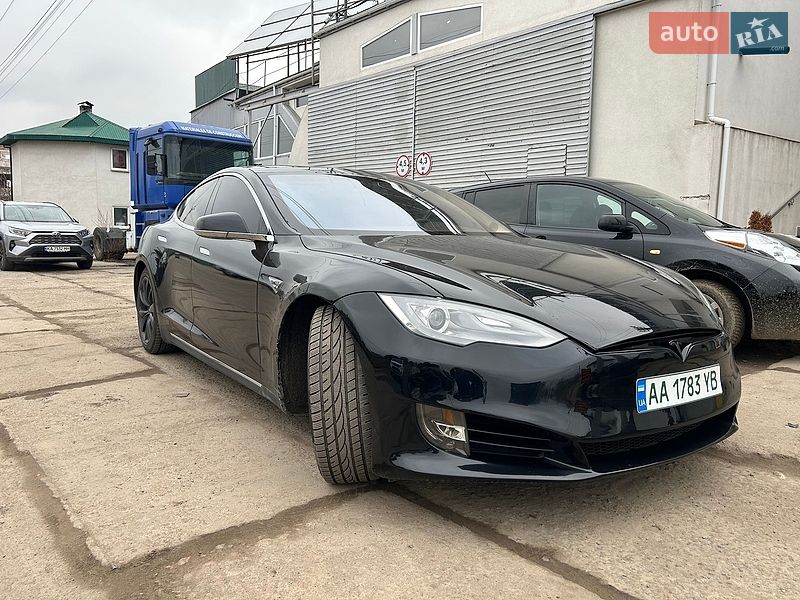 Лифтбек Tesla Model S 2013 в Киеве фото 5 Лифтбек Tesla Model S 2013 в Киеве