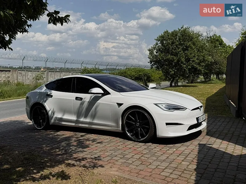 Tesla Model S