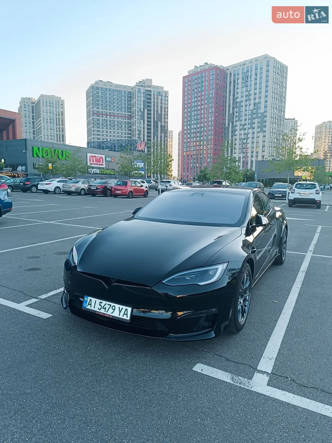 2022 Tesla Model S - фото 1