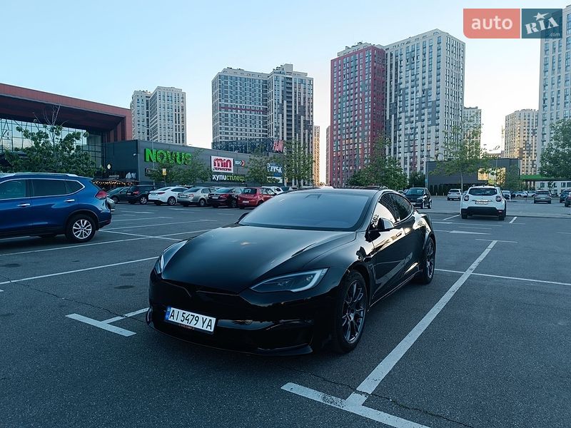 Лифтбек Tesla Model S 2022 в Киеве