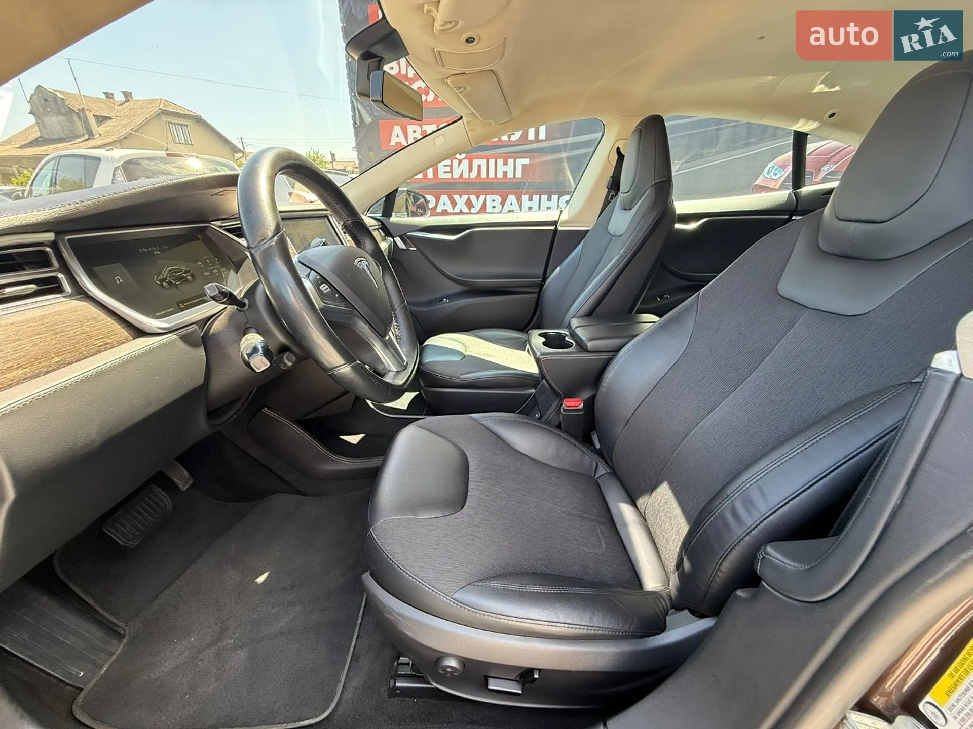 2014 Tesla Model S - мініатюра 10