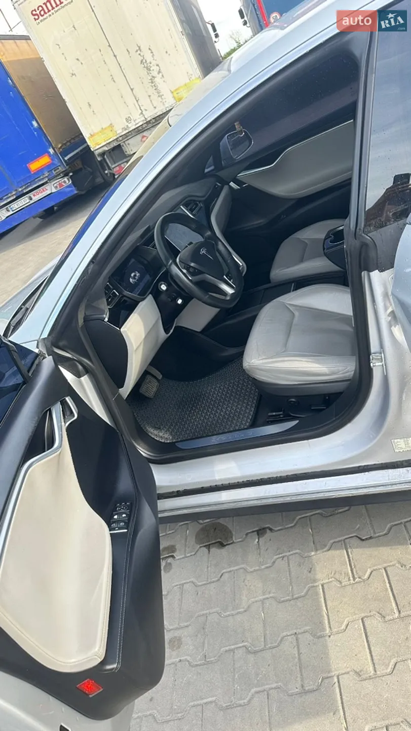 2015 Tesla Model S - мініатюра 8
