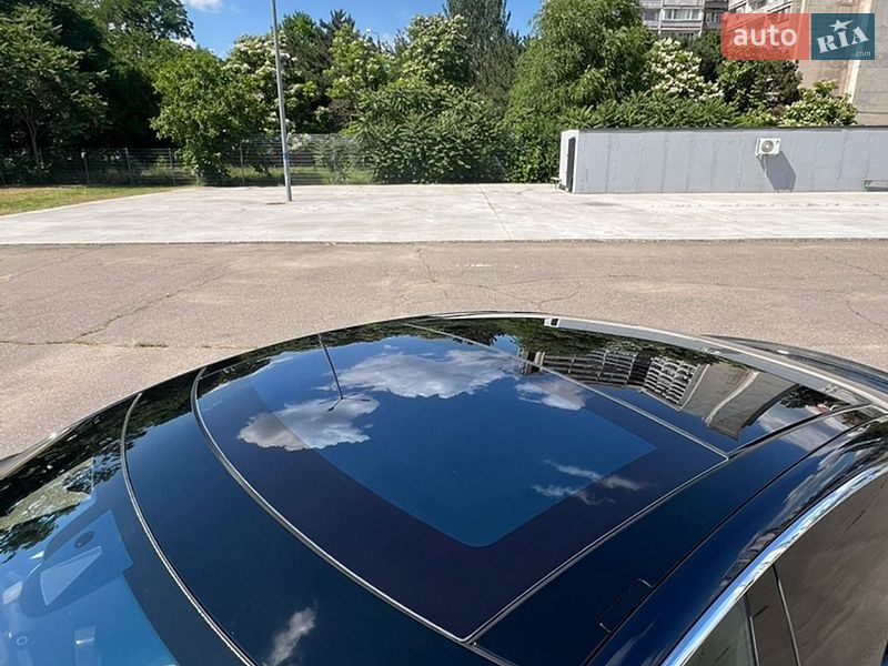 Ліфтбек Tesla Model S 2015 в Миколаєві