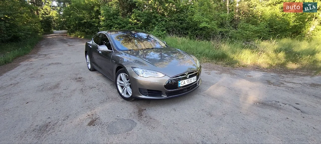 2015 Tesla Model S - мініатюра 11