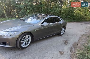 Лифтбек Tesla Model S 2016 в Черкассах фото 6 Лифтбек Tesla Model S 2016 в Черкассах