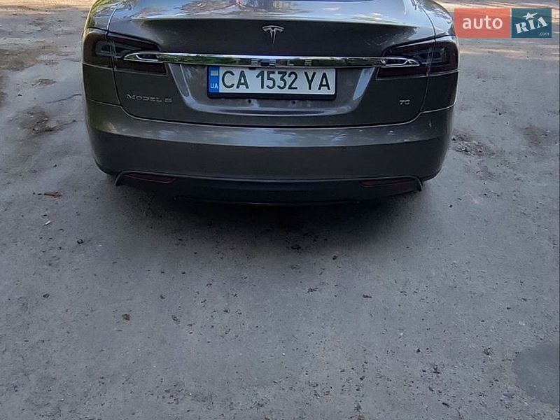 Лифтбек Tesla Model S 2016 в Черкассах фото 5 Лифтбек Tesla Model S 2016 в Черкассах