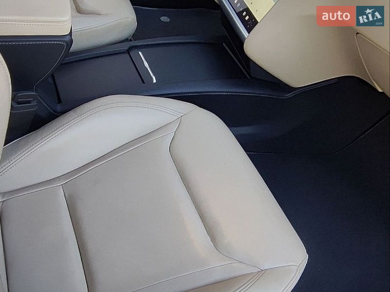 Лифтбек Tesla Model S 2016 в Черкассах фото 18 Лифтбек Tesla Model S 2016 в Черкассах