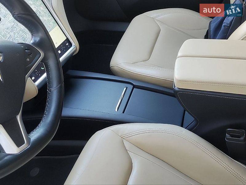 Лифтбек Tesla Model S 2016 в Черкассах фото 22 Лифтбек Tesla Model S 2016 в Черкассах