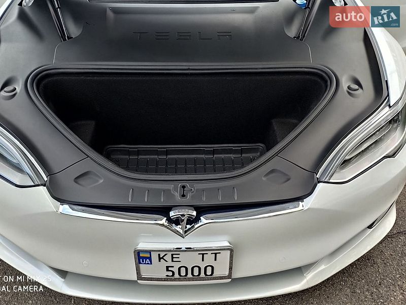 Лифтбек Tesla Model S 2019 в Днепре фото 9 Лифтбек Tesla Model S 2019 в Днепре