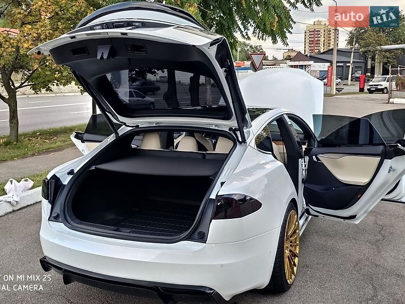 Лифтбек Tesla Model S 2019 в Днепре фото 91 Лифтбек Tesla Model S 2019 в Днепре