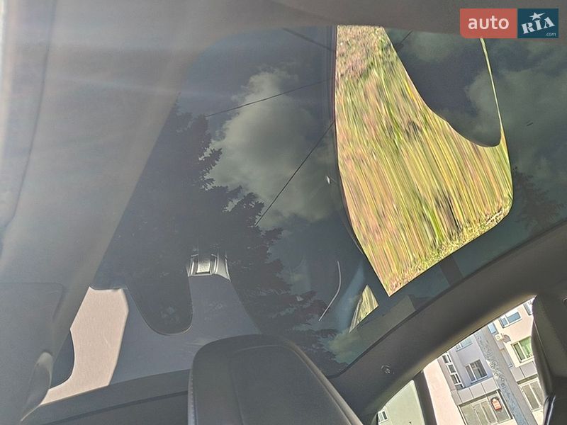 Ліфтбек Tesla Model S 2017 в Луцьку
