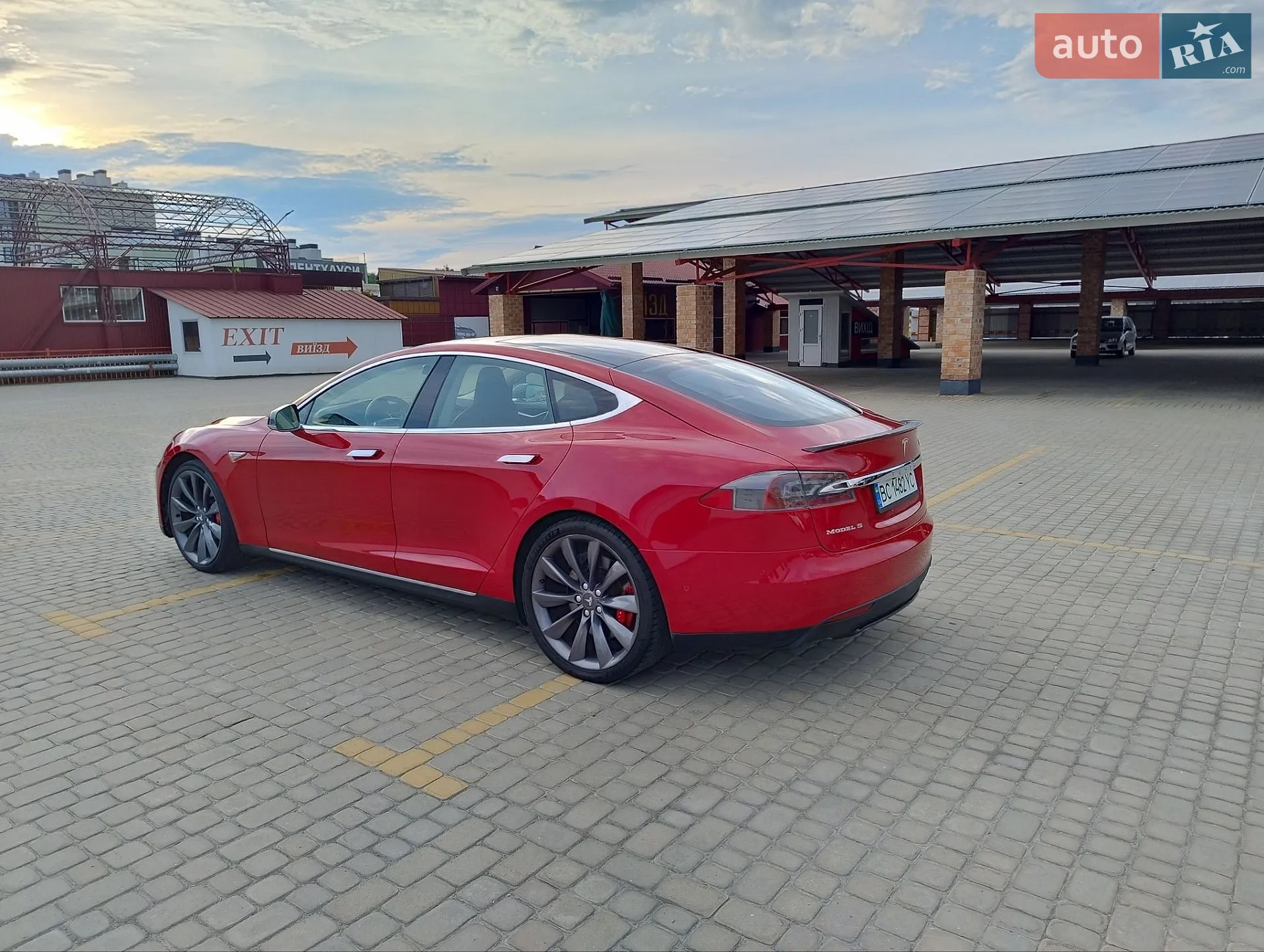 2014 Tesla Model S - мініатюра 4