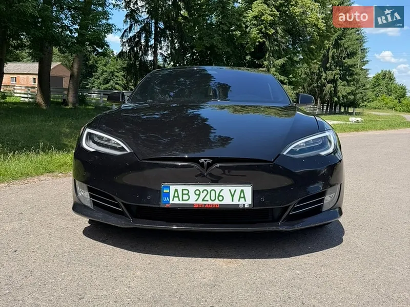 Tesla Model S 2018
