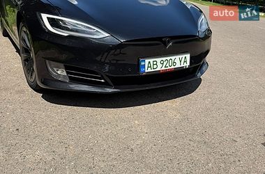 Лифтбек Tesla Model S 2018 в Виннице