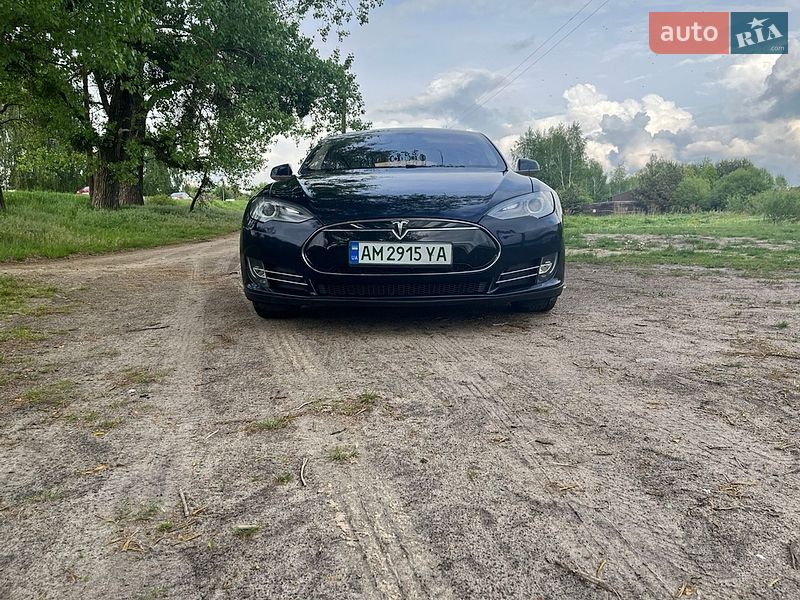 Лифтбек Tesla Model S 2013 в Житомире фото 10 Лифтбек Tesla Model S 2013 в Житомире