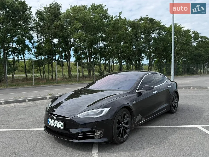 Tesla Model S 2017