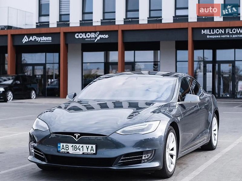 2017 Tesla Model-S, VIN 5YJSA7E13HF222755:plate — фото 1 (autoria)