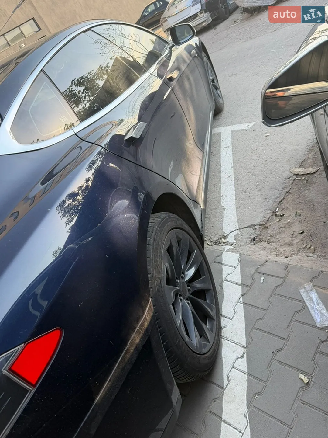 2014 Tesla Model S - мініатюра 4